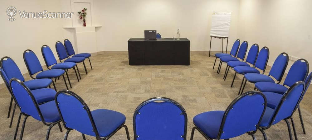 Hire Goodenough College Seminar Room 1