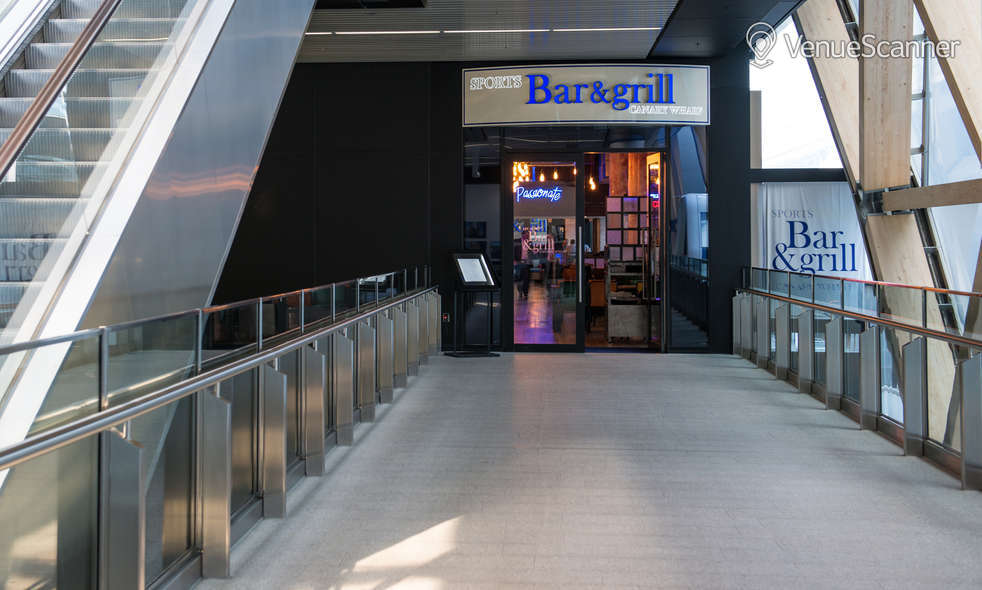 Hire Sports Bar & Grill Canary Wharf Canary Wharf VenueScanner