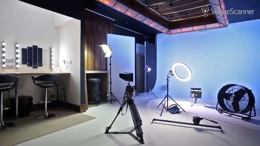 Hire Anomalous Space Photography Studio
