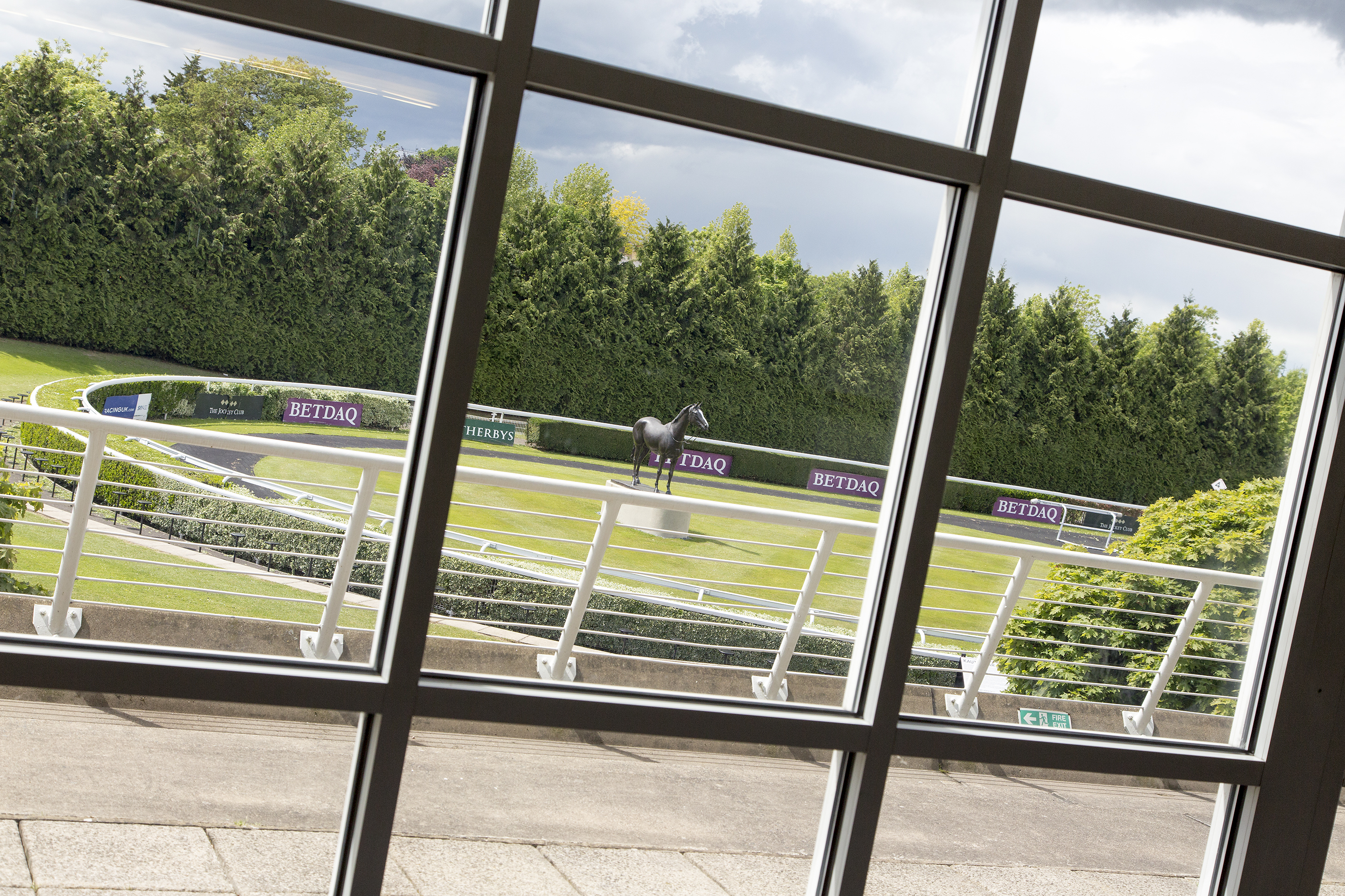 Hire Kempton Park Racecourse Premier Suite VenueScanner