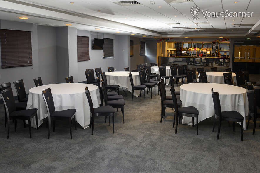 Hire Molineux Stadium International Suite Venuescanner