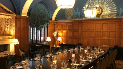 L'oscar London, The Committee Room