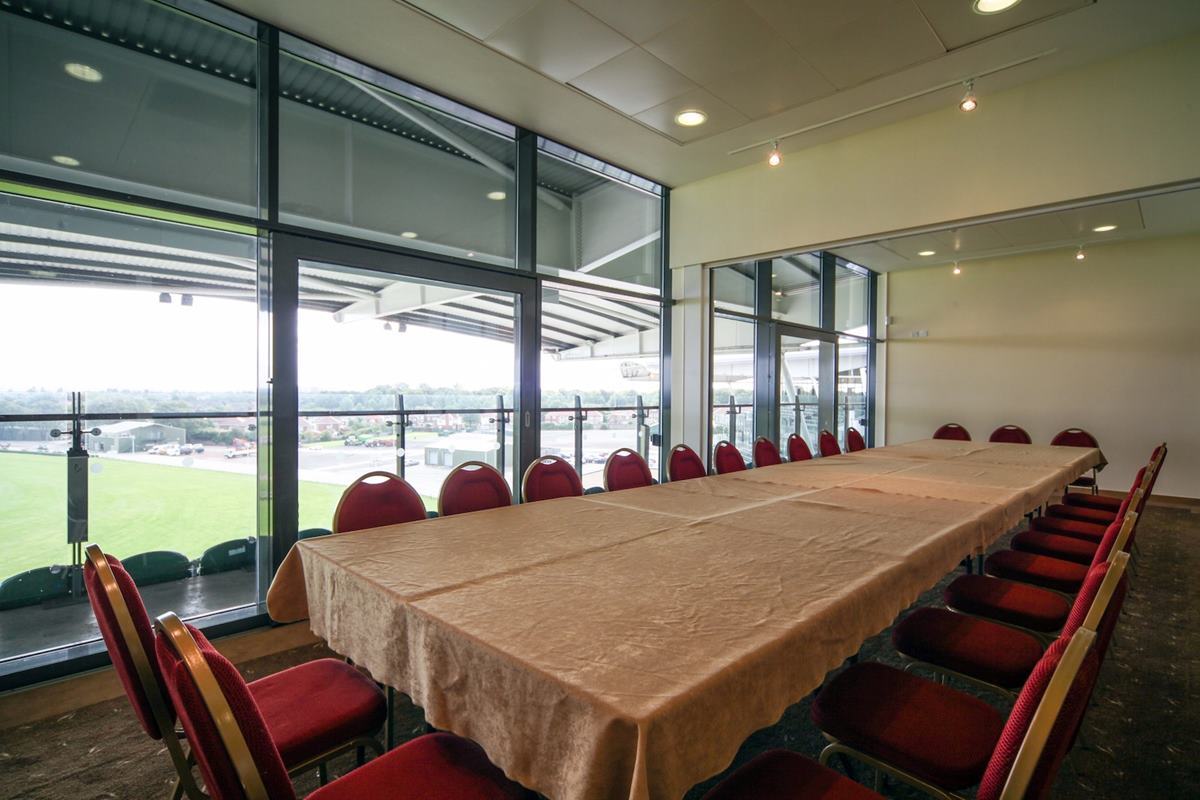 Hire Aintree Racecourse | VenueScanner
