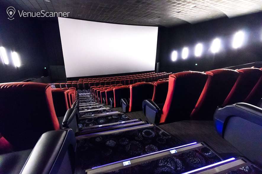 Hire Cineworld Nottingham Screen 10 436 Seats VenueScanner